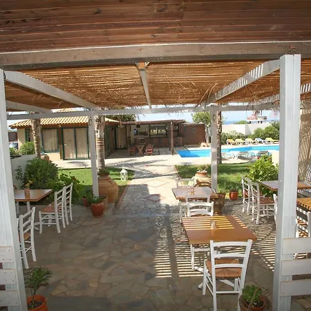 Petros Village - A Private Escape Hotel *